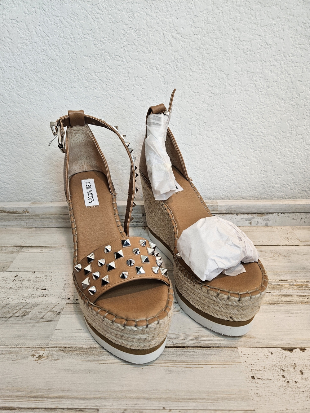 Steve Madden Damiana Platform Wedge Studded Sandals Women's Size 8 Tan Leather